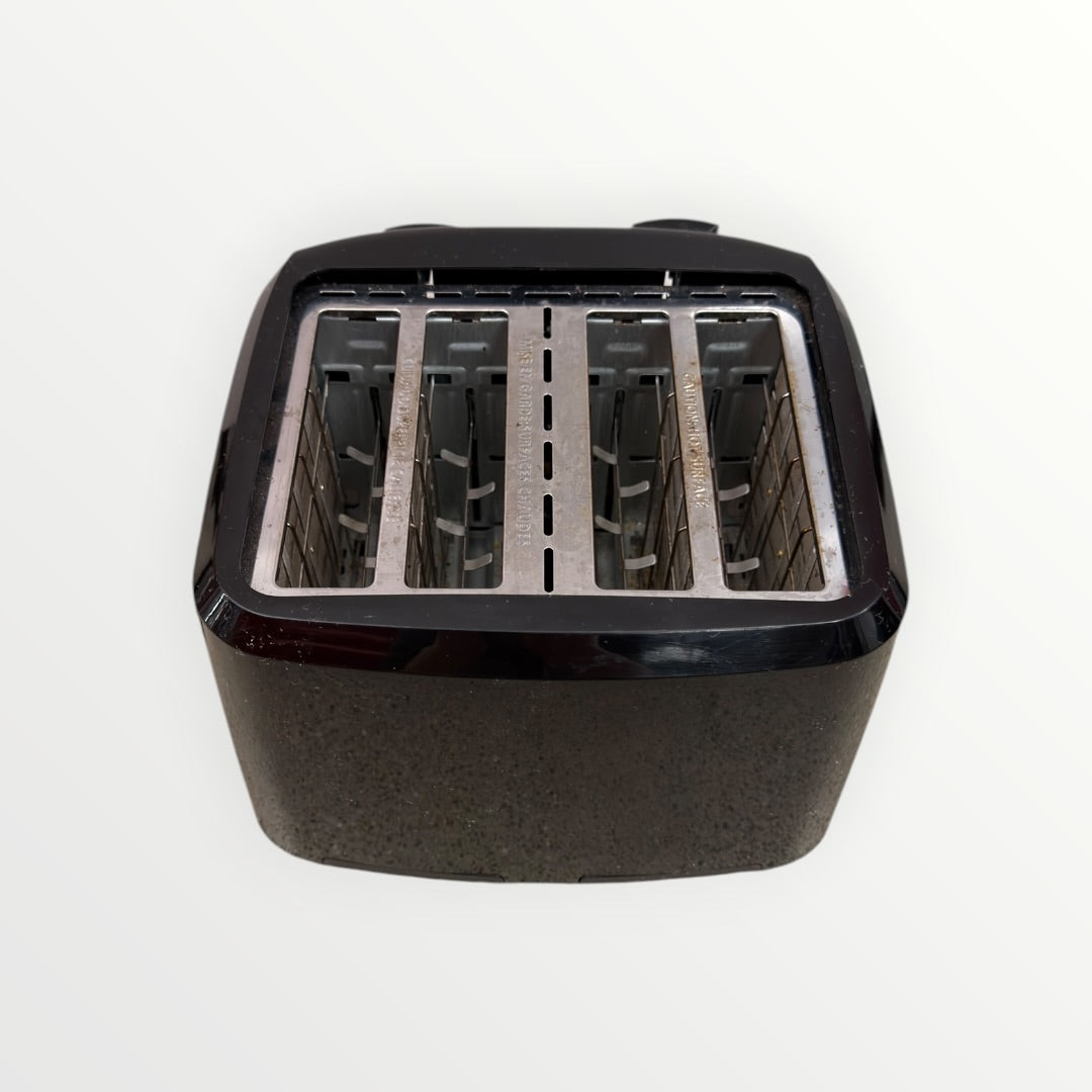 Mainstays 4-Slice Toaster Black with 6 Shade Settings and Removable Crumb Tray