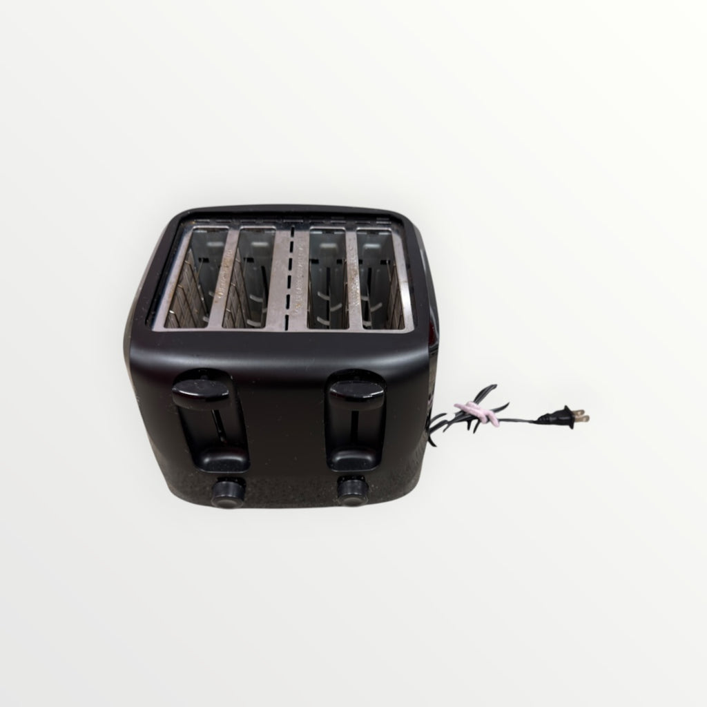 Mainstays 4-Slice Toaster Black with 6 Shade Settings and Removable Crumb Tray