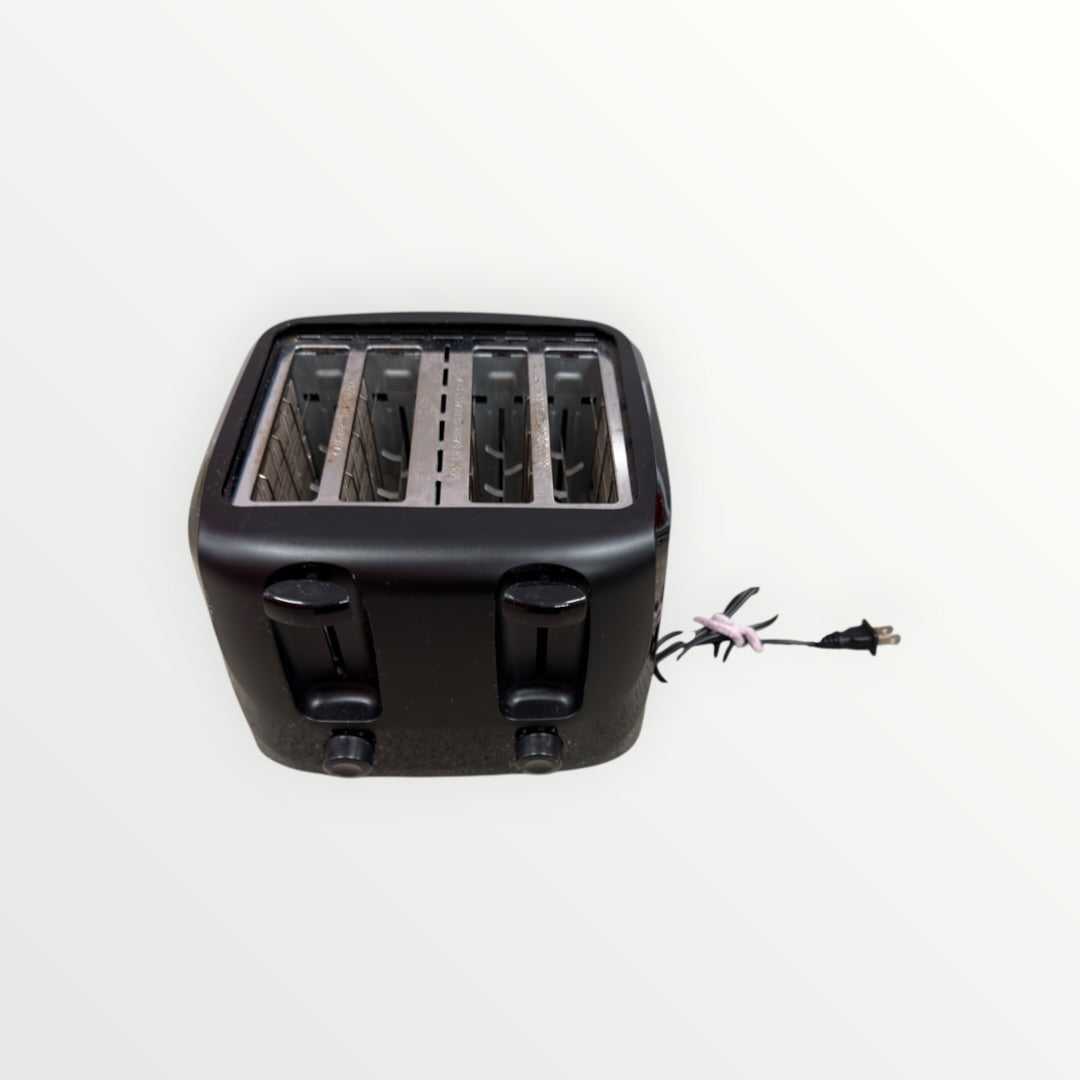 Mainstays 4-Slice Toaster Black with 6 Shade Settings and Removable Crumb Tray