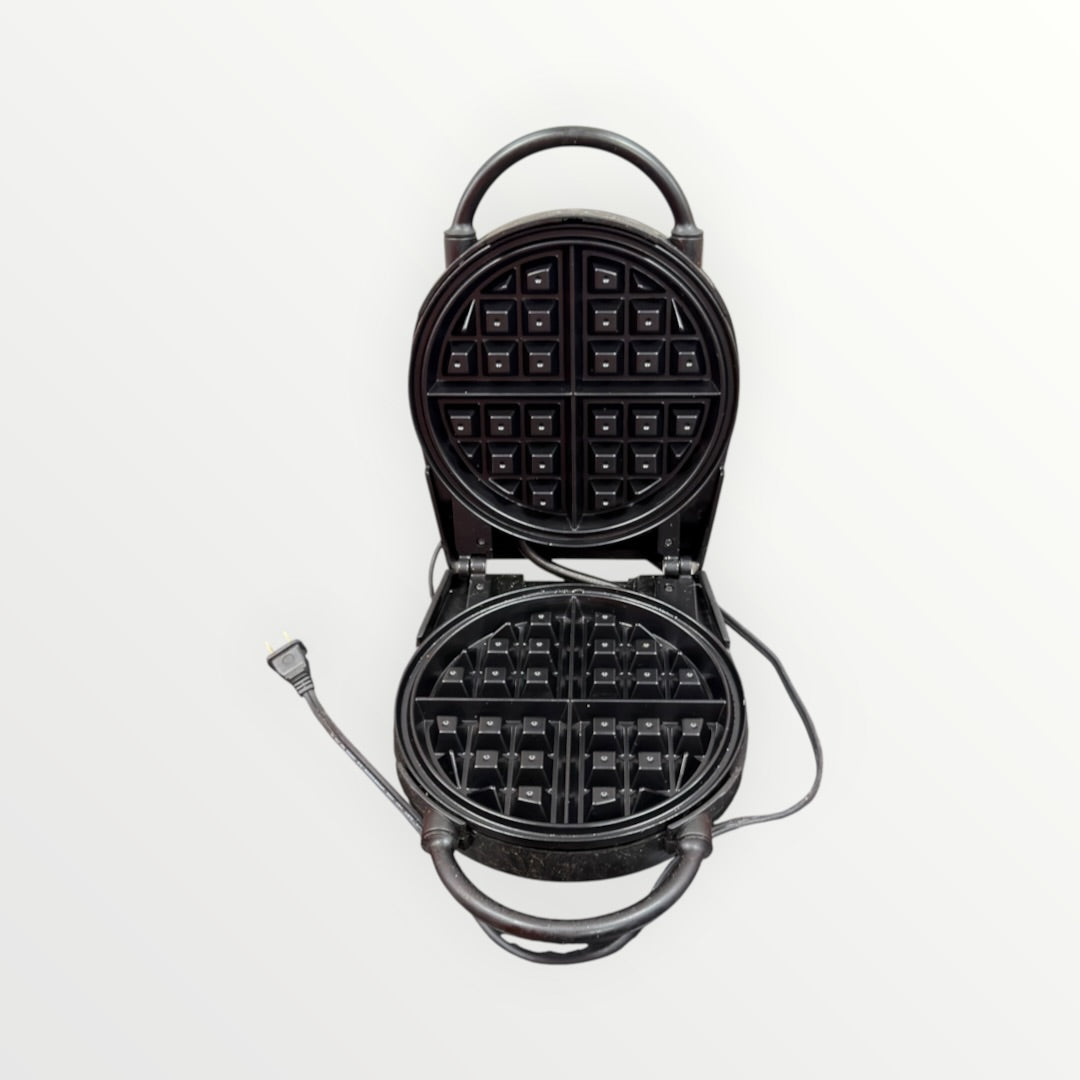 Stonewall Kitchen (VillaWare-style) Classic Round Waffle Maker