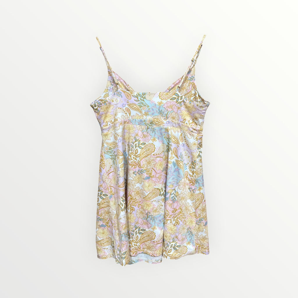 SO Fancy Floral Cami Top with a Bowtie Bustline Size: M