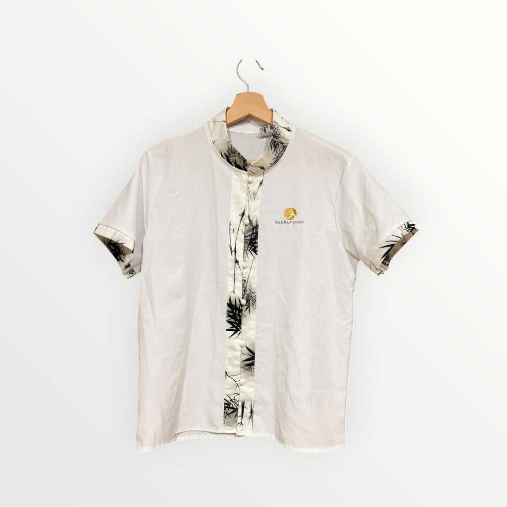 The School of Humanities and Foreign Language of Zhejiang University Short Sleeved Stand-up Collar Shirt Size: M