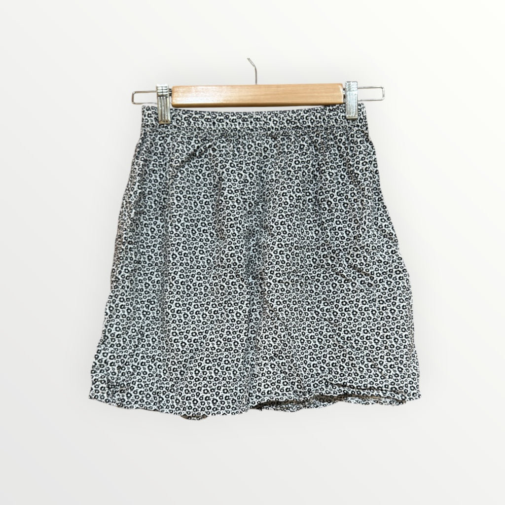 Divided H&M Short Skirt Black White Floral Print Size: 4