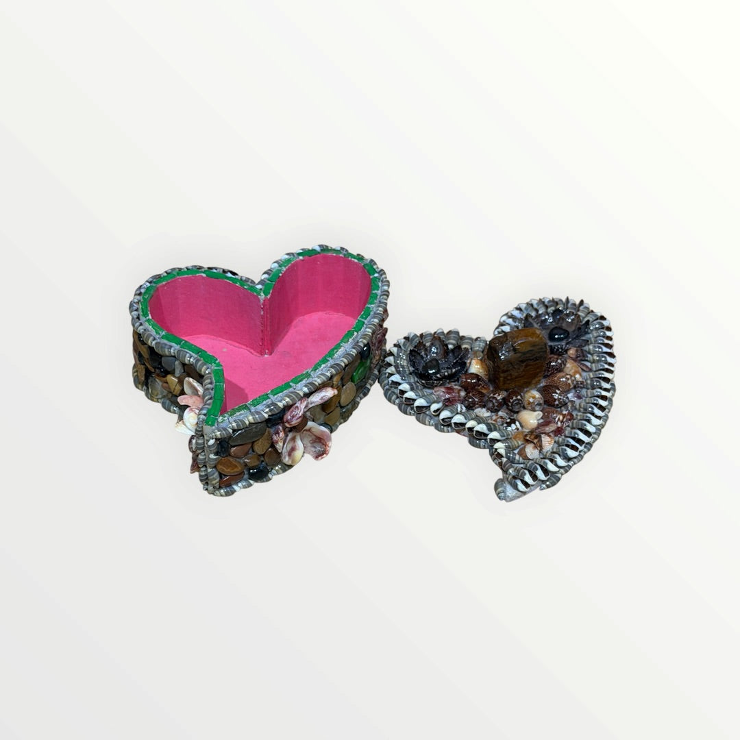 Vintage Hand Crafted Seashell Heart Jewelry Box with Pink Lining 4"L x 2"H