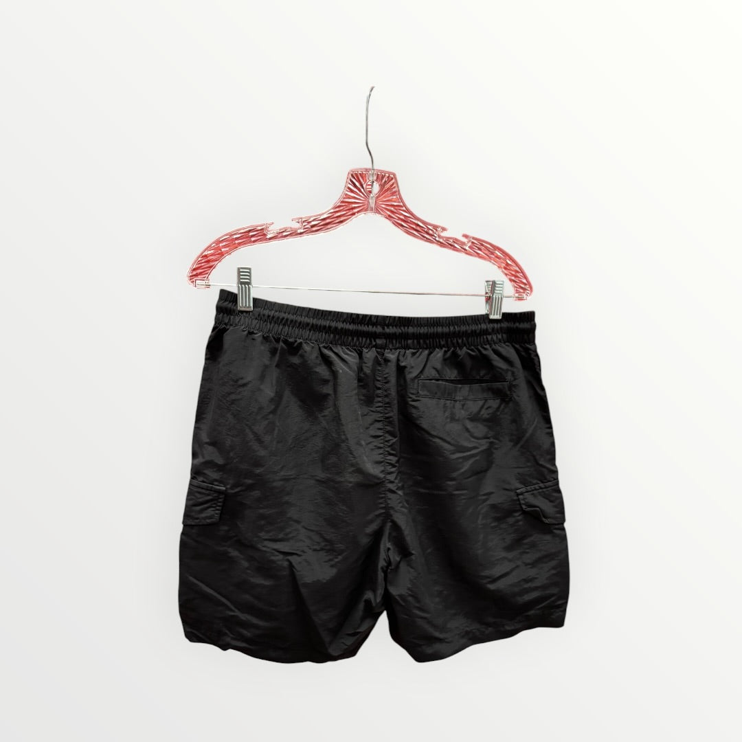 Uniqlo Black Men's Shorts Size: M