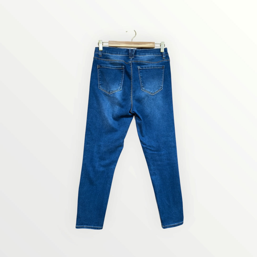 Curve Appeal® Women's Skinny Medium Wash Jeans Size: 6/28
