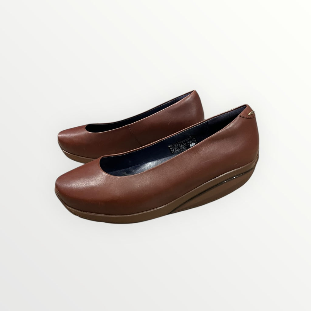 MBT Women's Harper Brown Size: 9