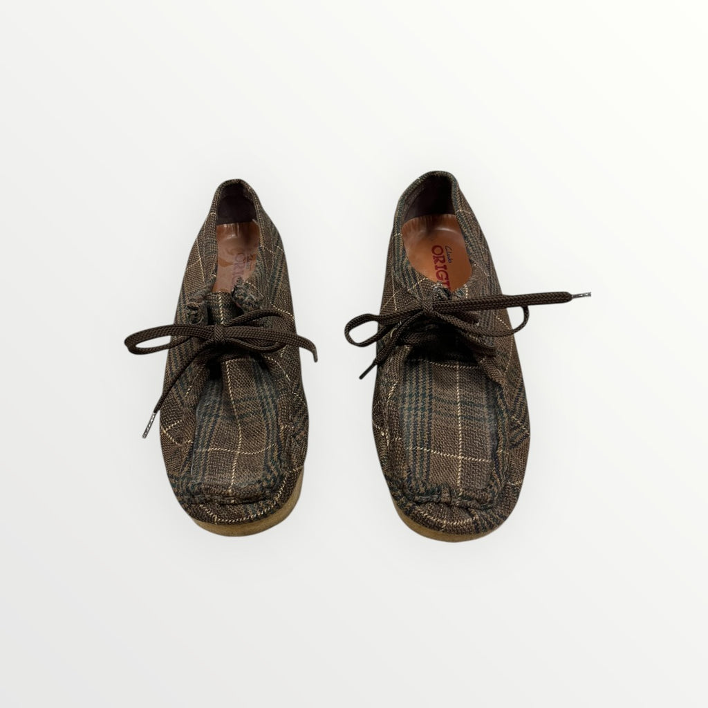 Women's Clarks Wallabee Brown Fabric Plaid Shoes Size: 8.5