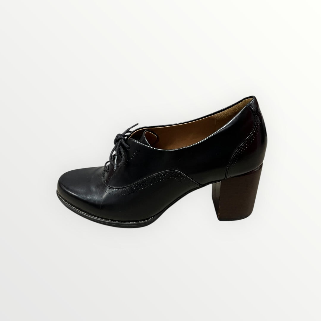 Clarks Tarah Victoria Leather Oxford Pump Size 7