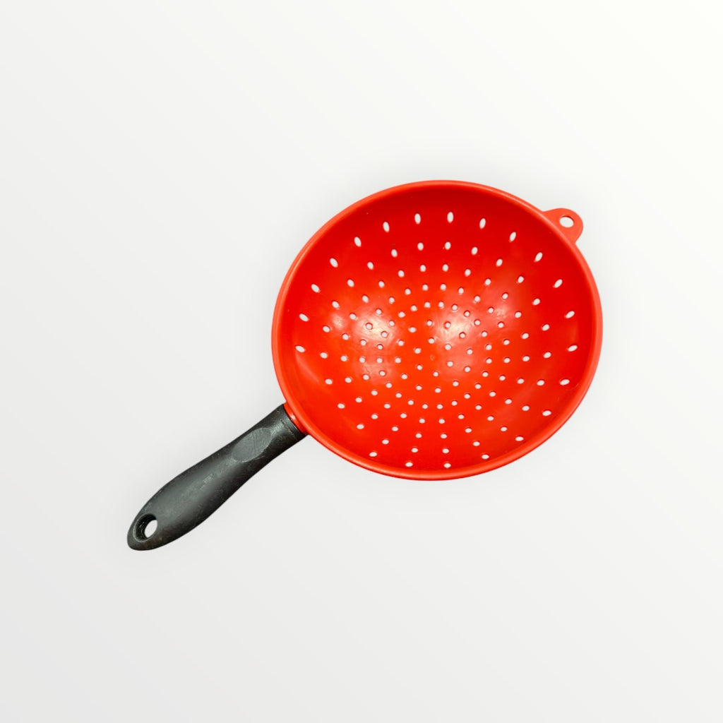 Red Plastic Colander Strainer w/Black Handle 7"D