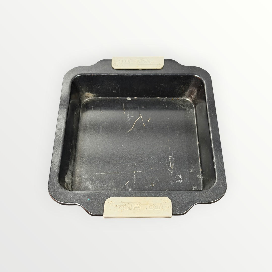 IKO Diamond Ceramic Baking Pan 8" x 8"