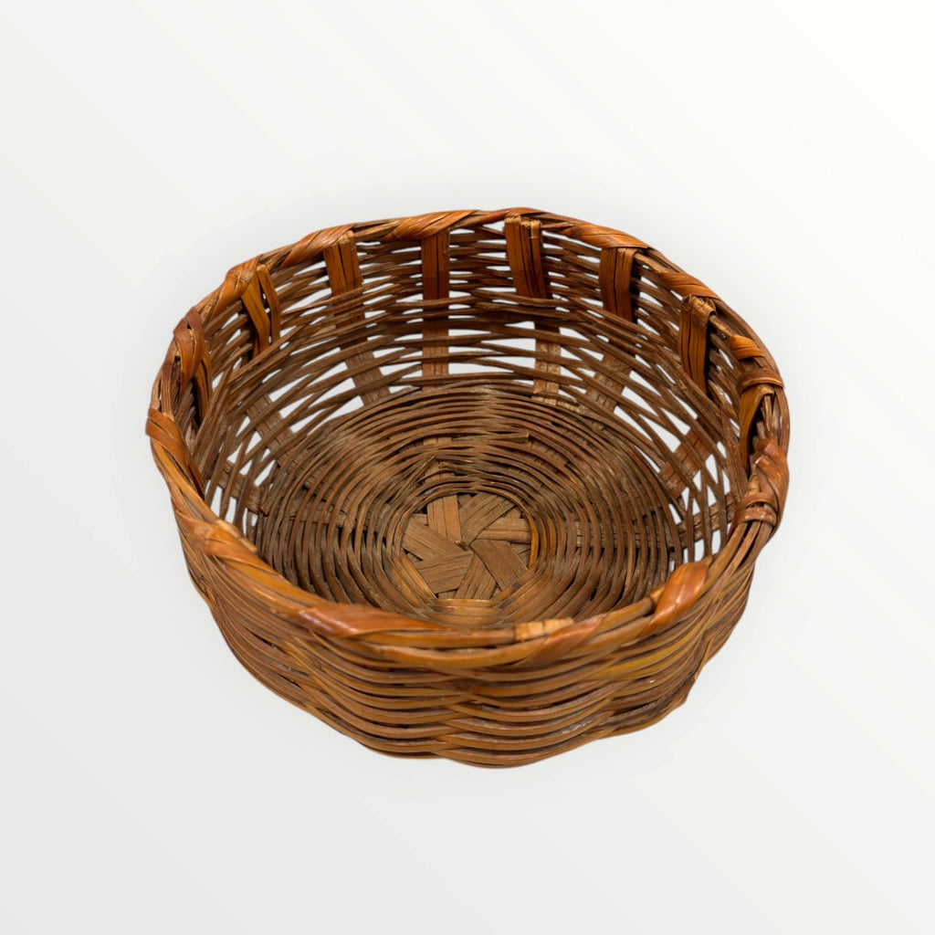 Vintage Hand-Woven Brown Wicker Basket 9"D x 4"H