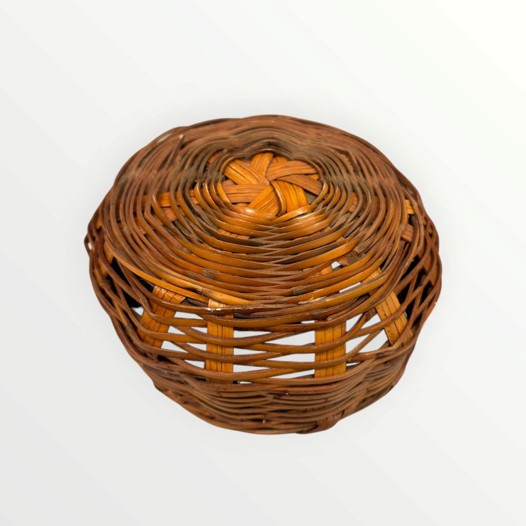 Vintage Hand-Woven Brown Wicker Basket 9"D x 4"H