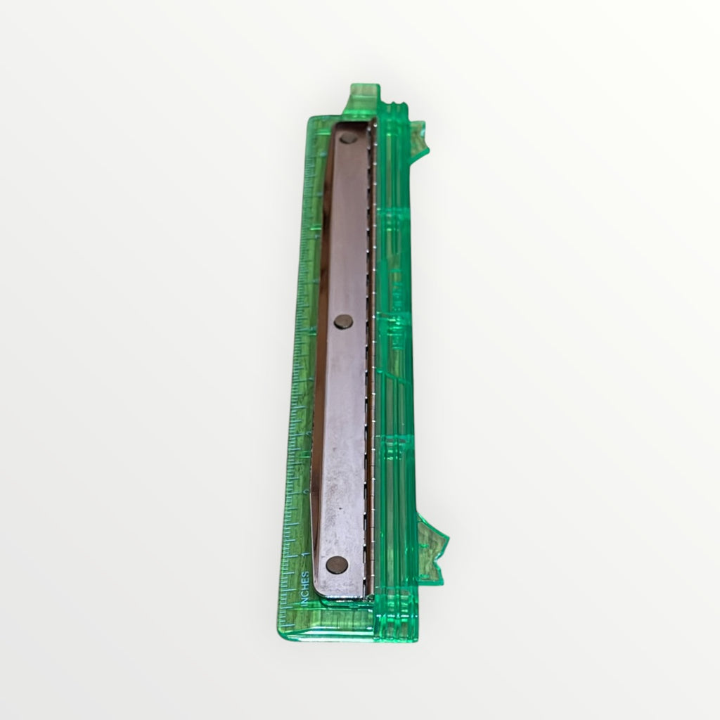 McGill 6-Sheet Trident Binder Punch, Three-Hole, Green