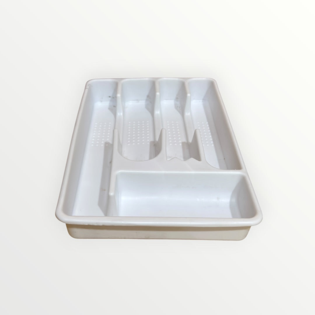 White Plastic Rubbermaid 5-Slot Cutlery Tray 9"W x 13"H