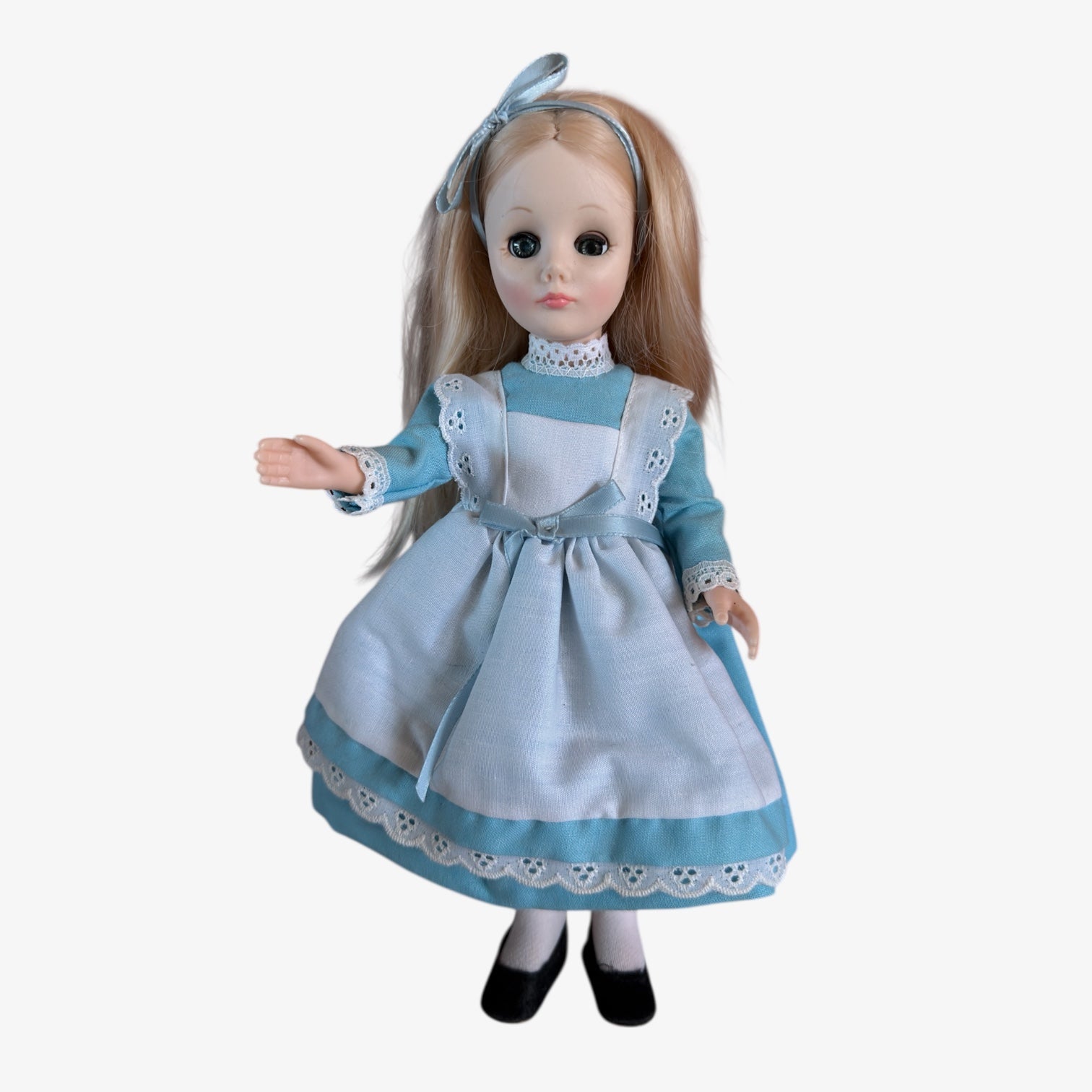 Vintage 1976 Effenbee Doll "Alice In Wonderland" 11"H