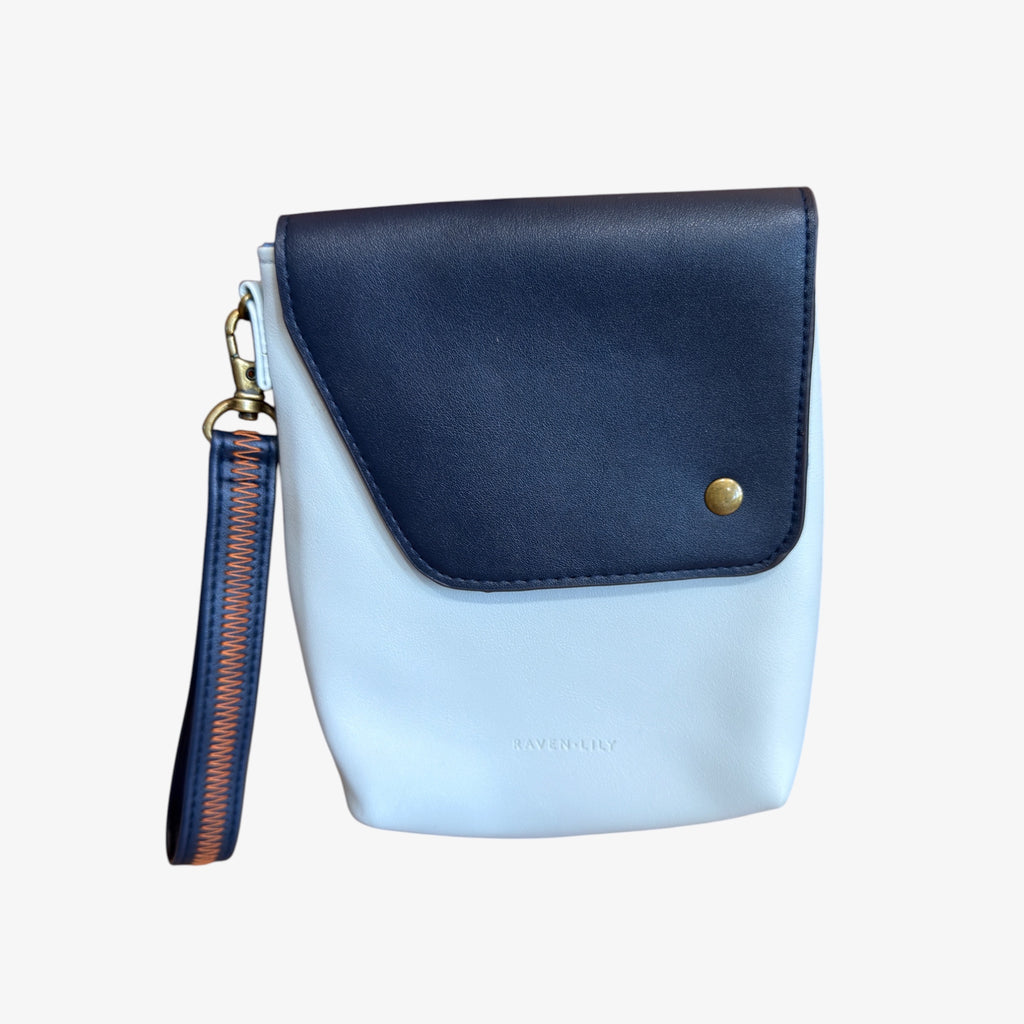 Raven + Lily American Airlines Flagship Business Amenity Pouch