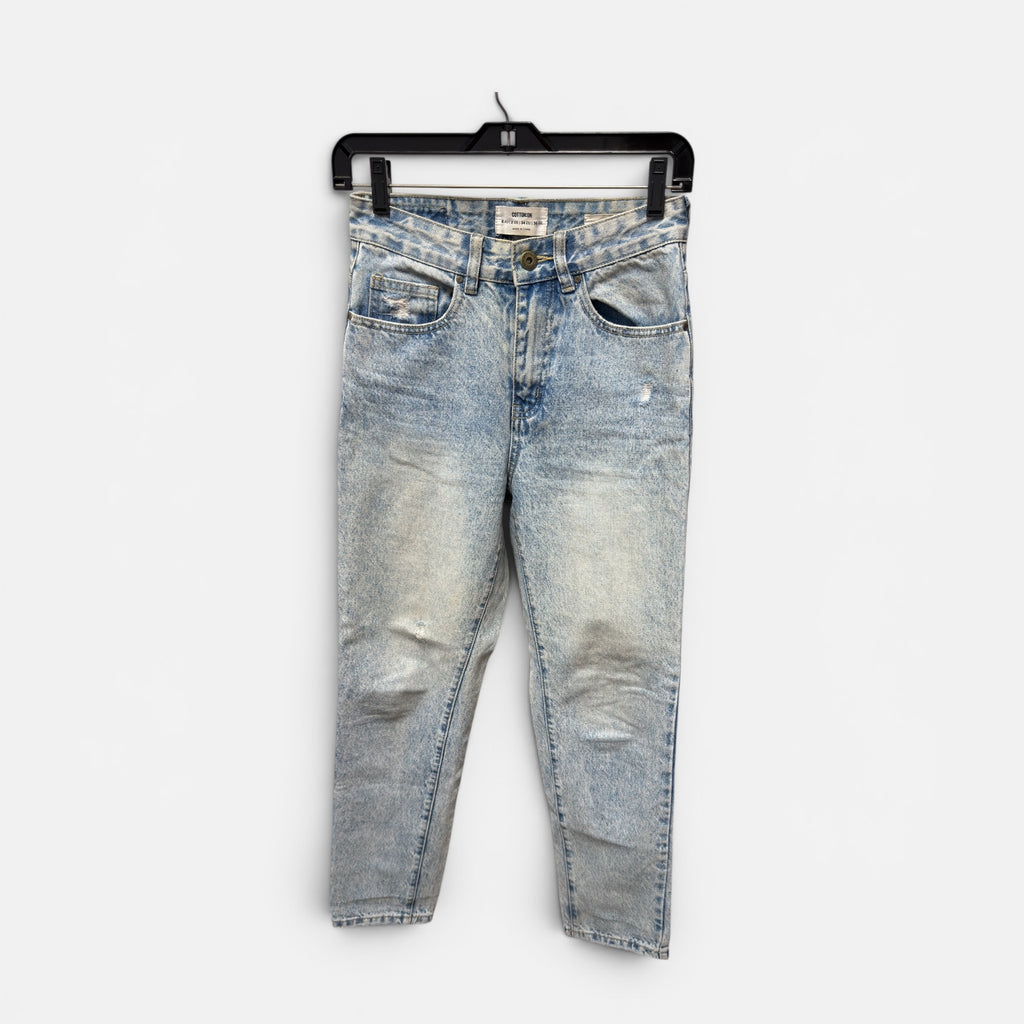 Cotton:On Jeans in a Light Acid Wash Finish Size: 2
