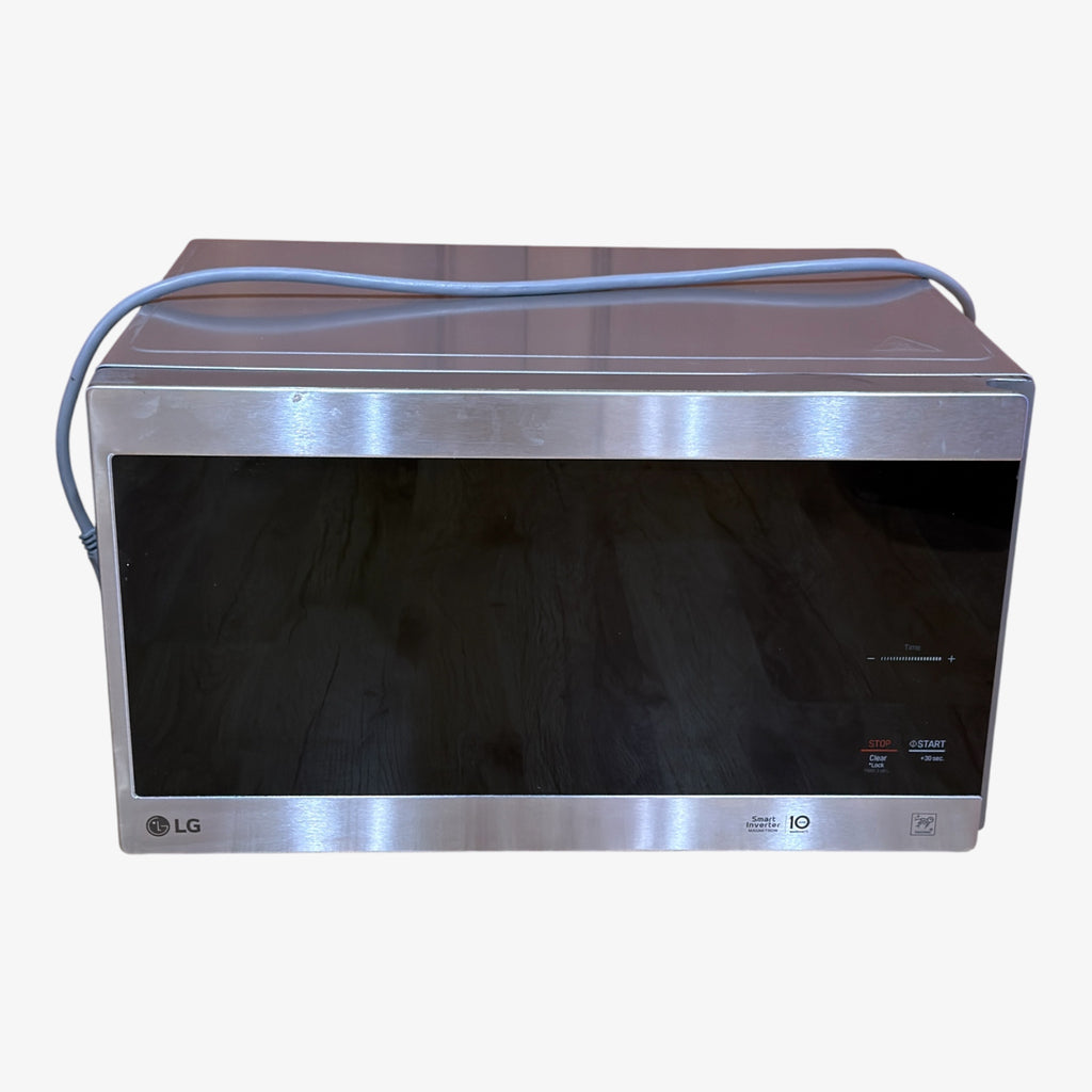 LG 1.5 cu. ft. NeoChef™ Countertop Microwave with Smart Inverter and EasyClean® (New Customer Only)