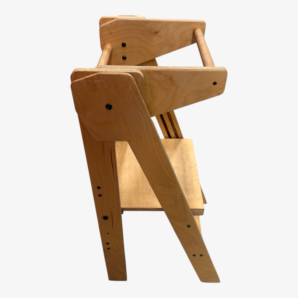 Wooden Montessori Space-Saving: Foldable Learning Tower with Anti-Tip Protection 18" x 17" x 36"