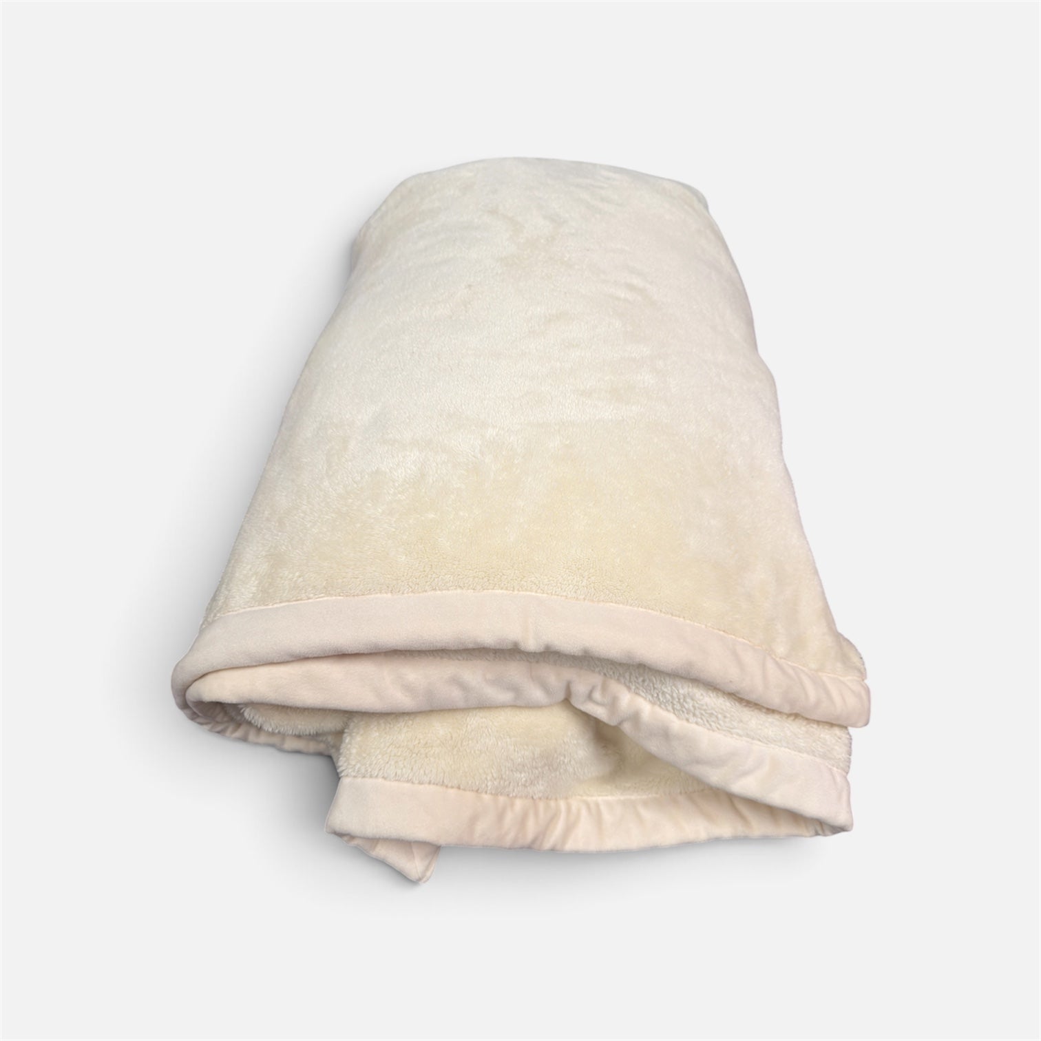 Ivory Neo Flannel Blanket 600g m2 Queen Size - Donors & Volunteers Only
