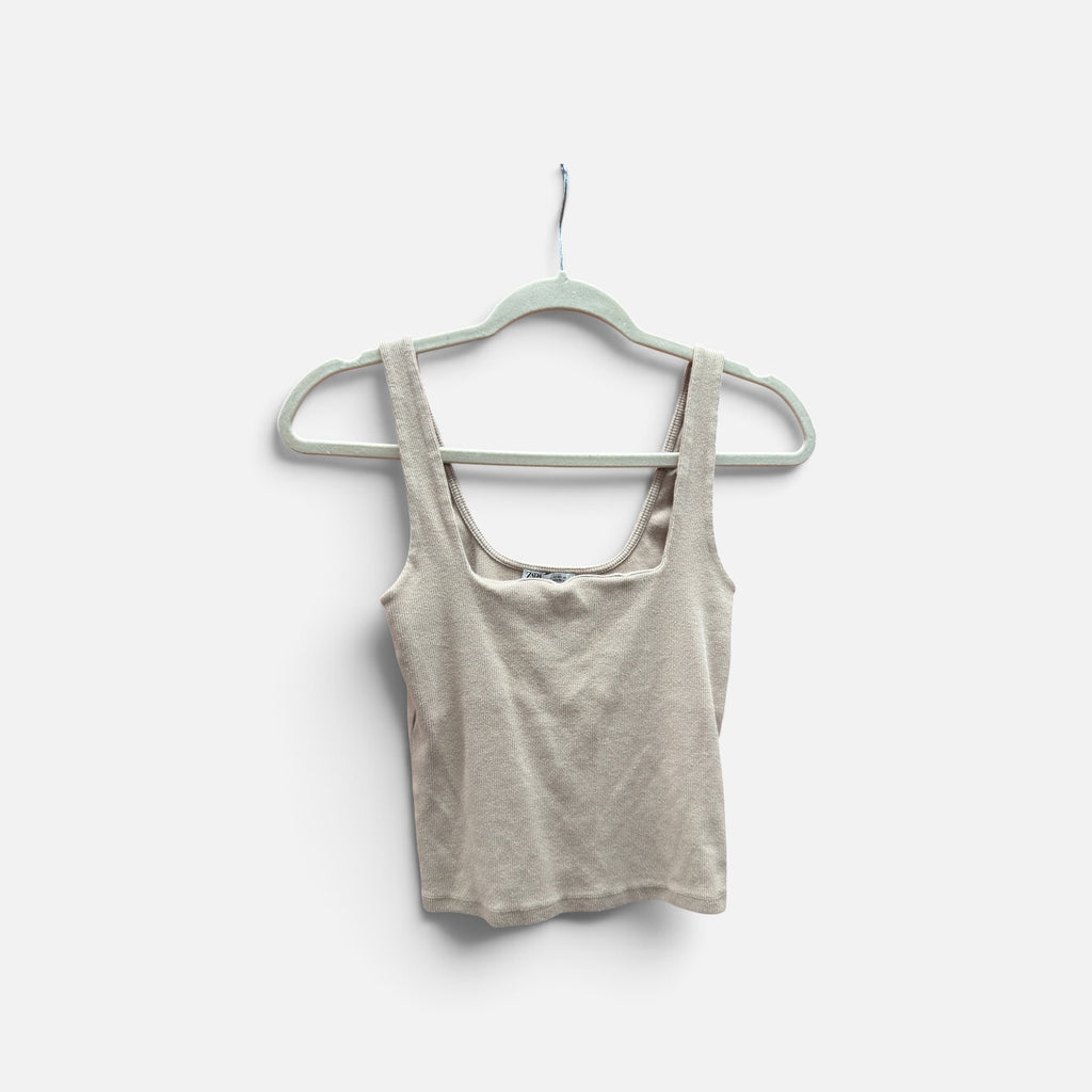 Zara White Ribbed Crop Tank Size: M