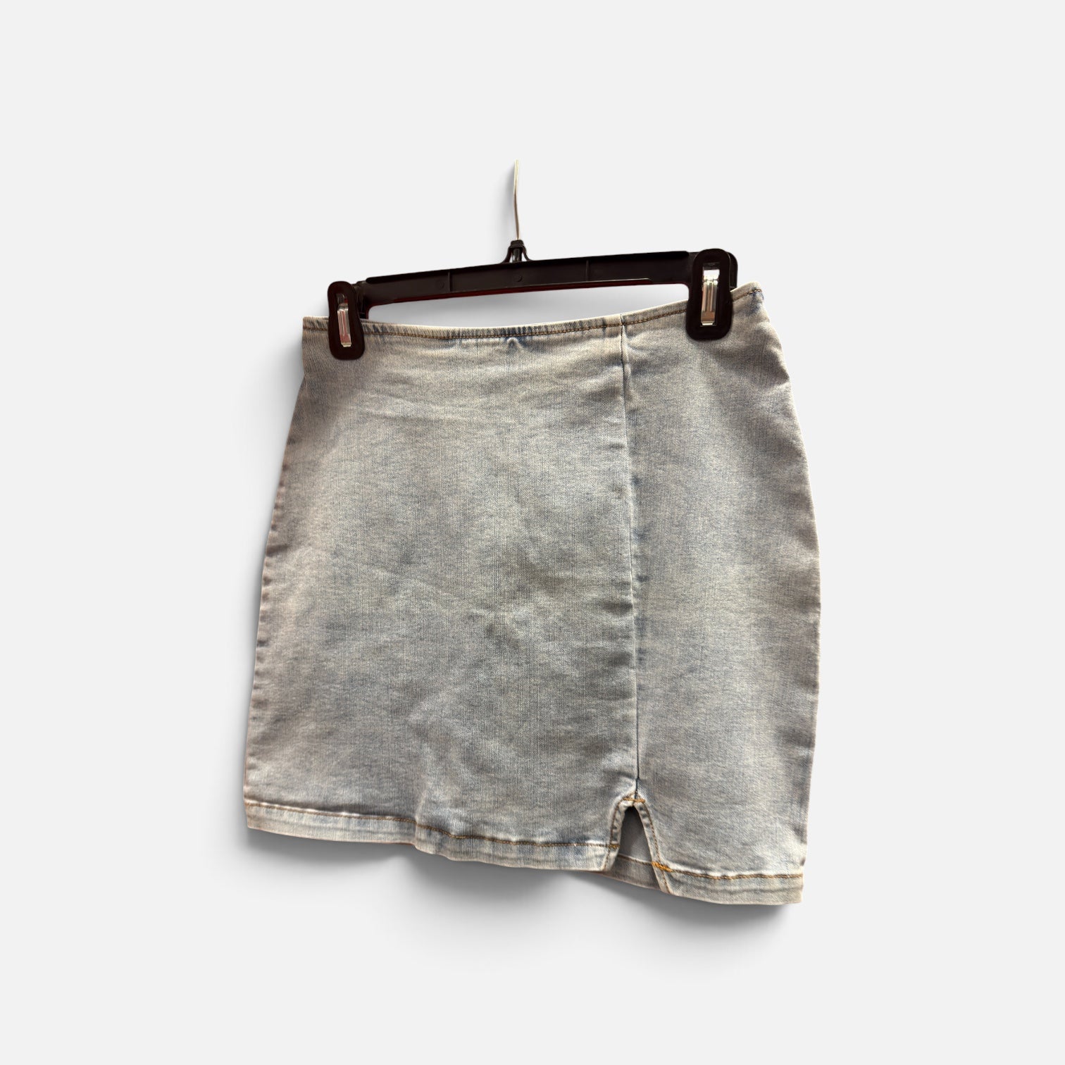 Light Wash Wild Fable Notch Front Seamed Denim Mini Skirt Size: M