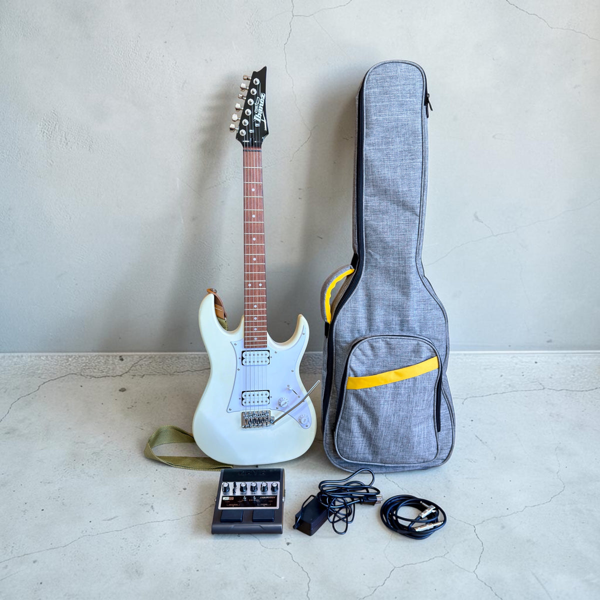 Ibanez GRX20W GIO Series Starter Bundle