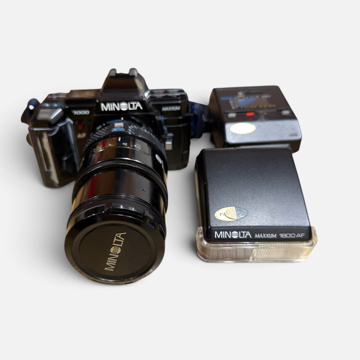 Vintage Minolta Maxxum 7000 35mm Autofocus SLR Film Camera Kit