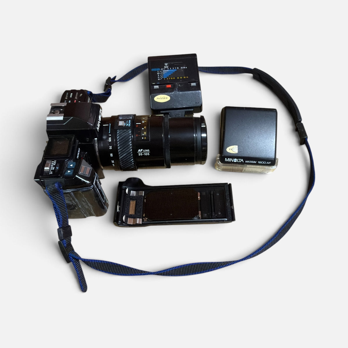Vintage Minolta Maxxum 7000 35mm Autofocus SLR Film Camera Kit
