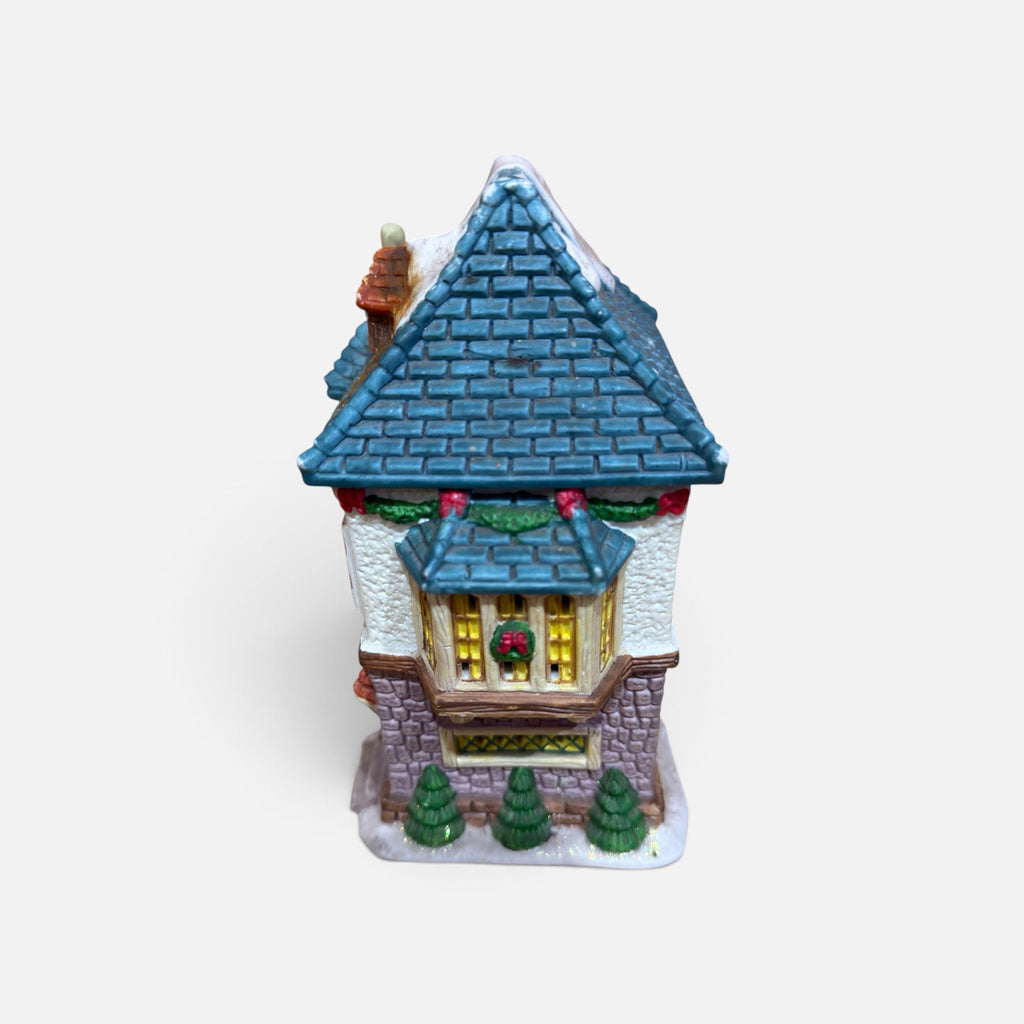 Vintage 1996 Trim A Home Bayberry House Ceramic Christmas Village Building 5" x 3.25" x 7"