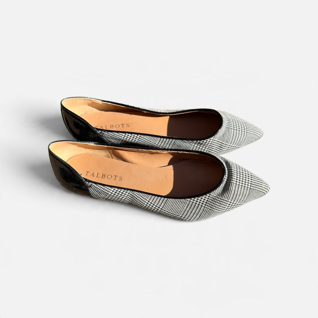 Classic Talbots Edison Pointed-Toe Flats Size: 7.5