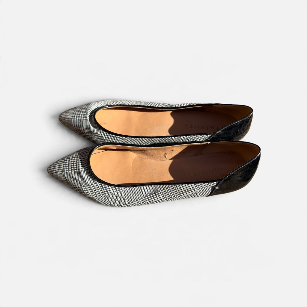 Classic Talbots Edison Pointed-Toe Flats Size: 7.5