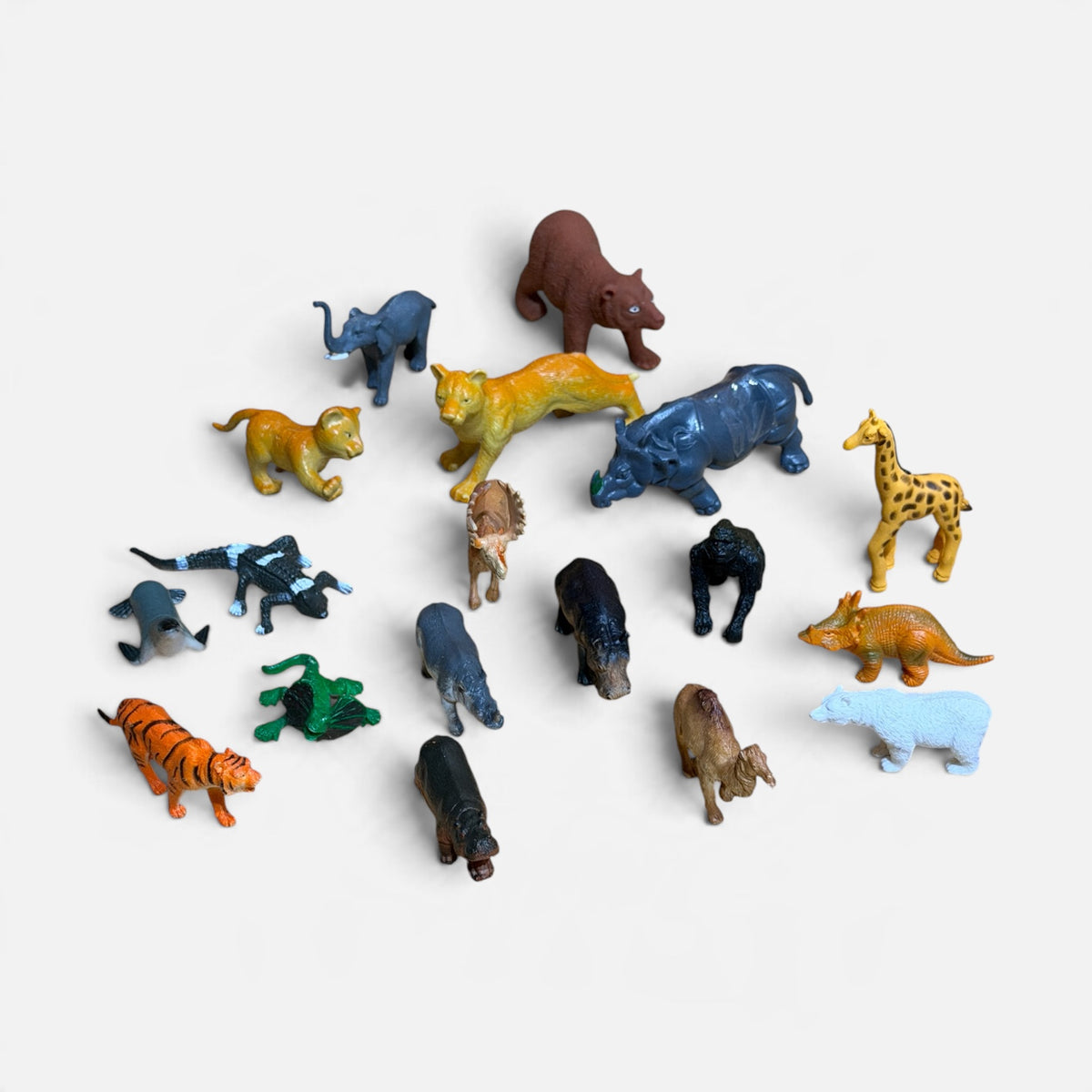 18 Hard Plastic Wild Animal Figurines