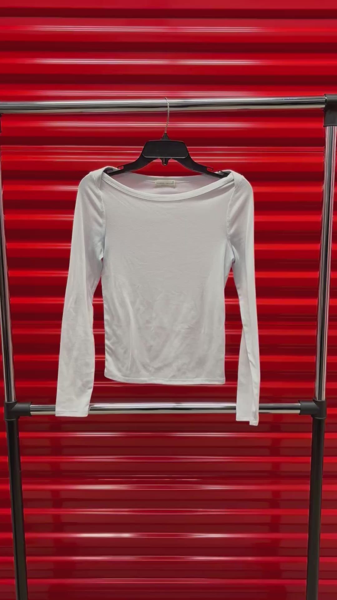 White Long-Sleeve Top by Frankee & Skylarr Size: M