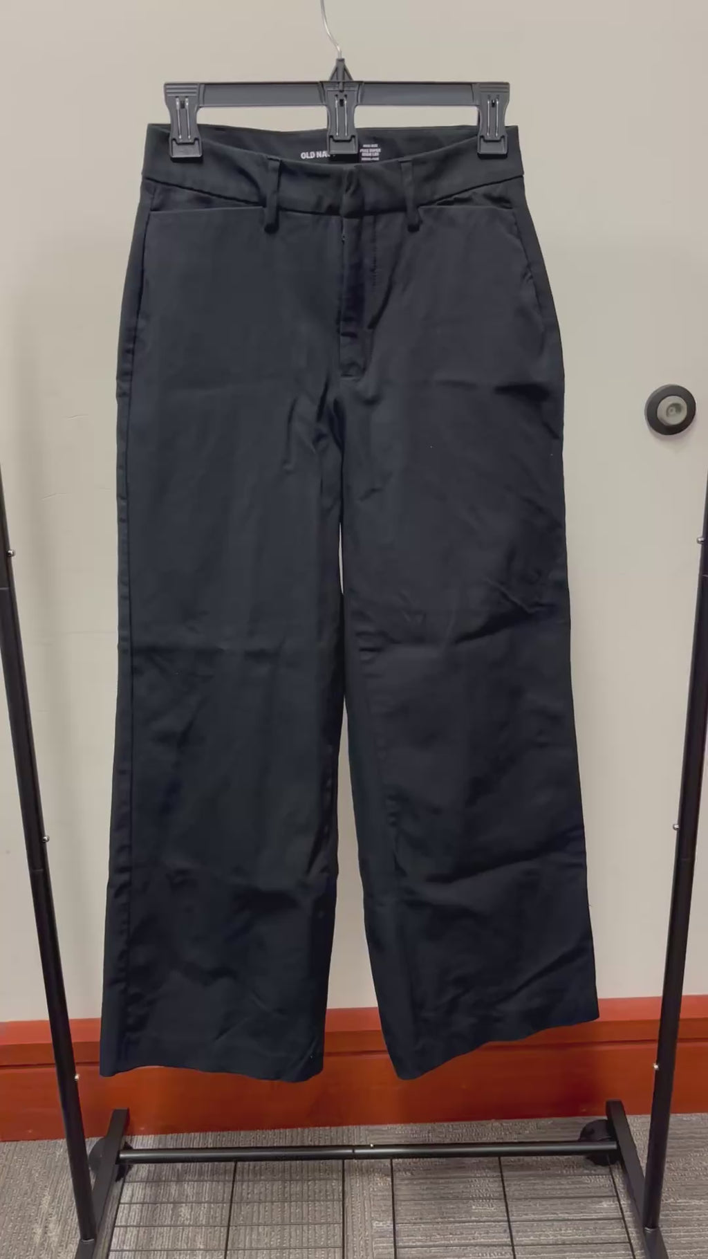 Old Navy Women's Black Wide-leg Khaki Pants Size: 0