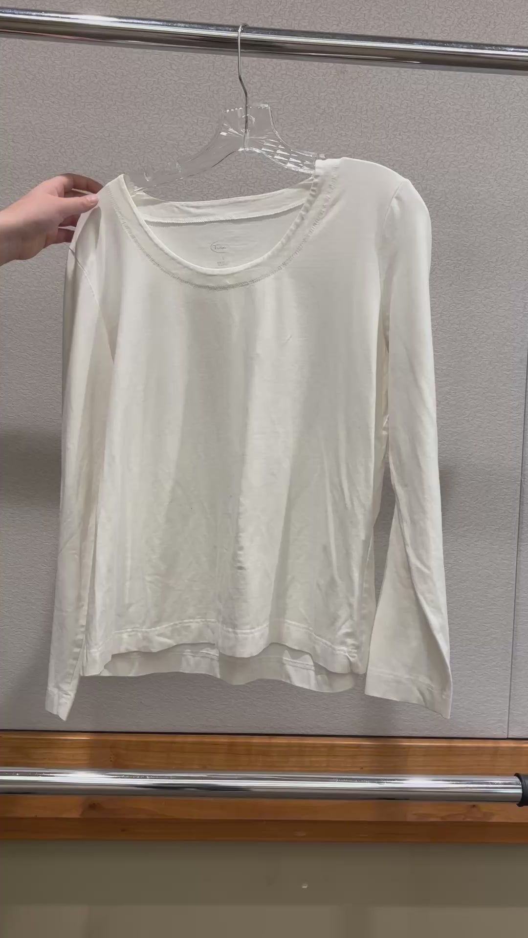 Women's White Long Sleeve T-Shirt Size: L
