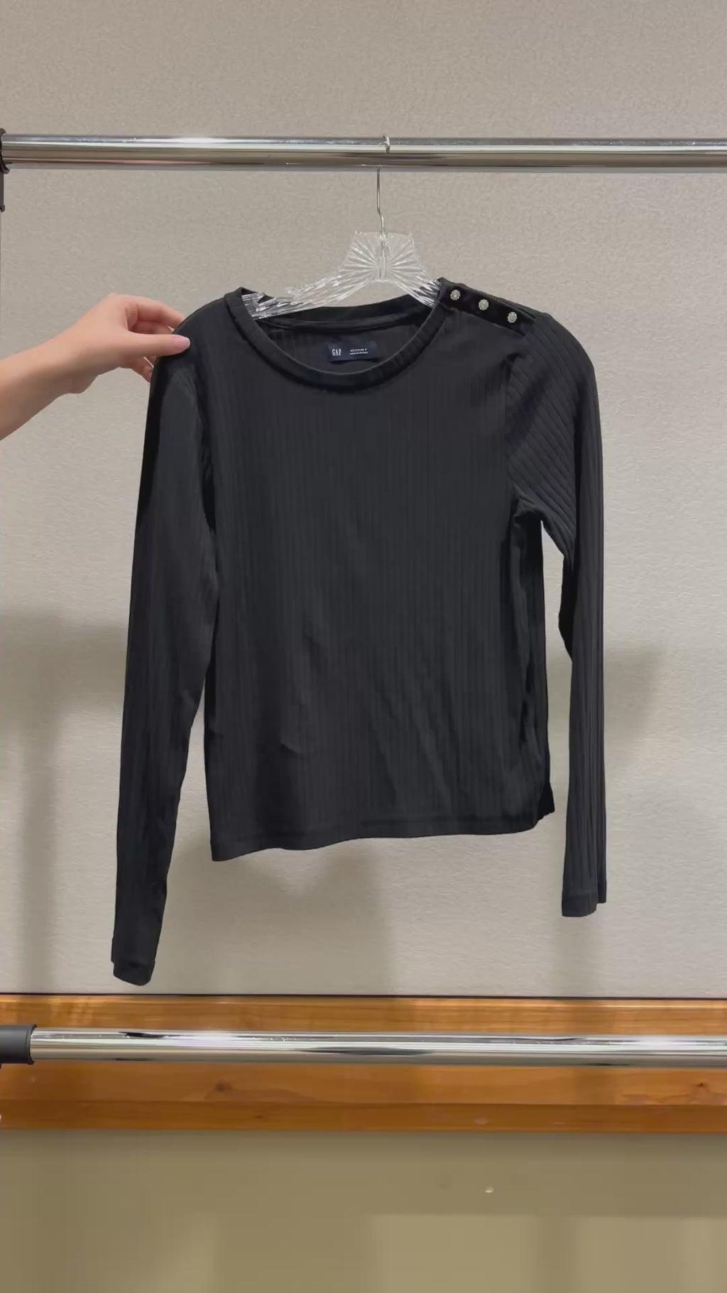 Gap Women Black Long Sleeve T-Shirt Size: PM