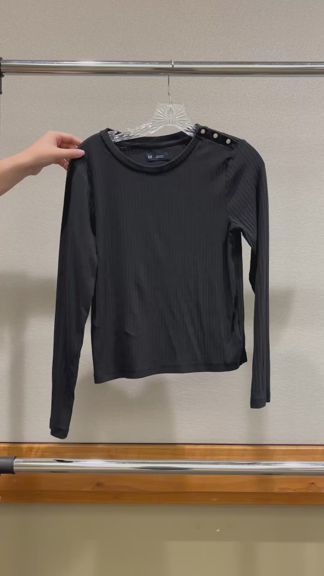 Gap Women Black Long Sleeve T-Shirt Size: PM