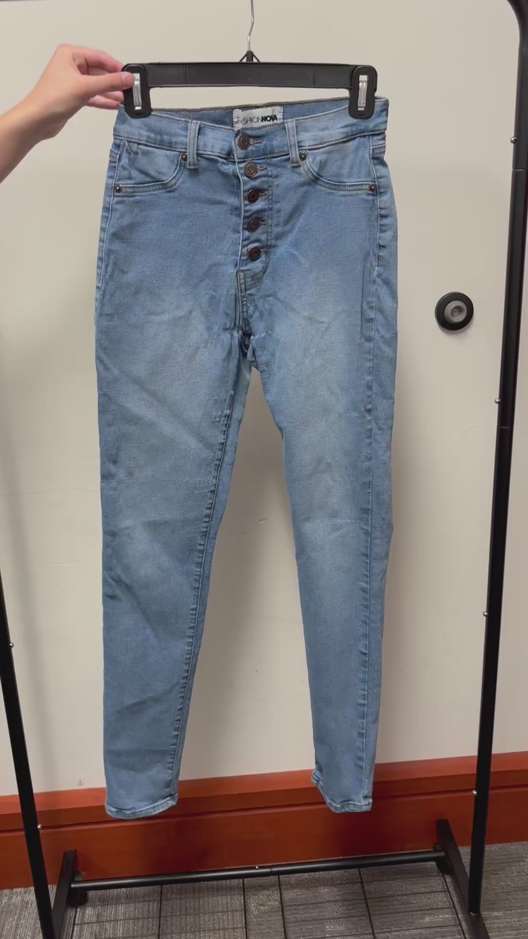 Fashion Nova Nequita High Rise Skinny Jeans Size: 9
