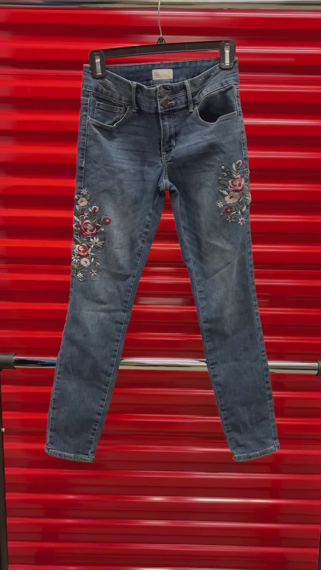 So Dark Wash Floral Embroidered Skinny Jeans Girl's Size: 14