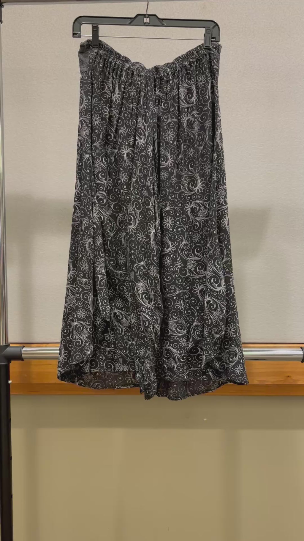 Black Gray Abstract Print Pattern Wide Leg Trouser Pants Size: M