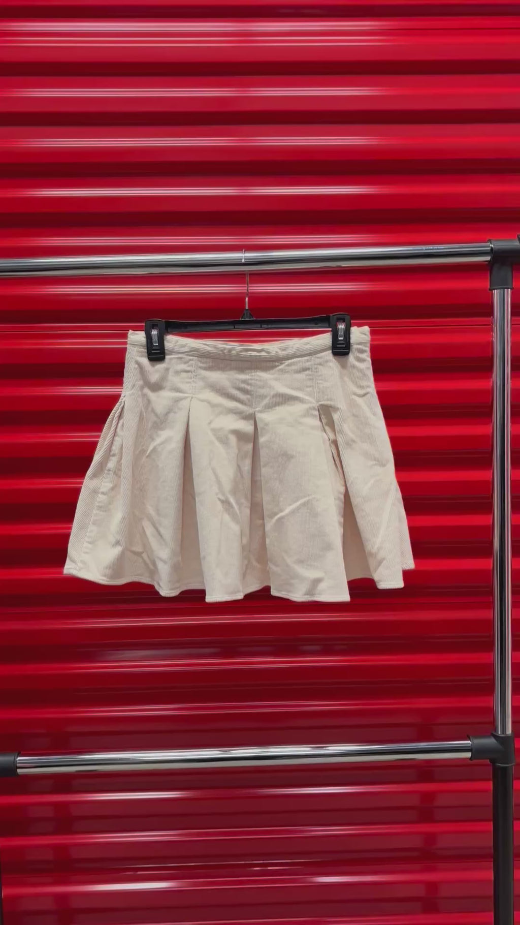 So Cream Corduroy Pleated Mini Skirt Size: 7