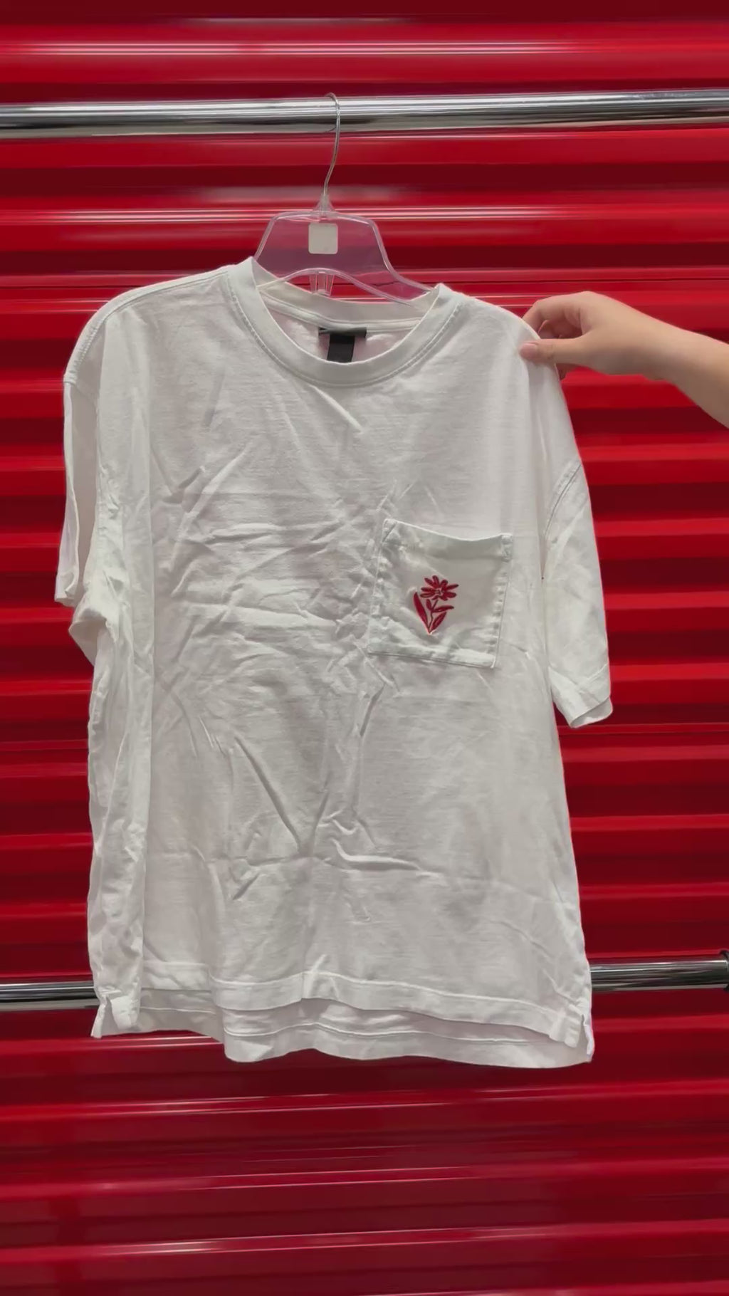 H&M Men's Relaxed Fit T-shirt with Embroidered Detail Size: L
